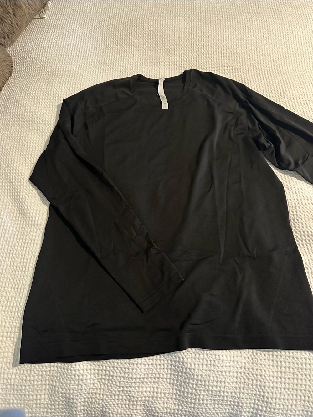 lululemon athletica Men's Black Long-Sleeve
